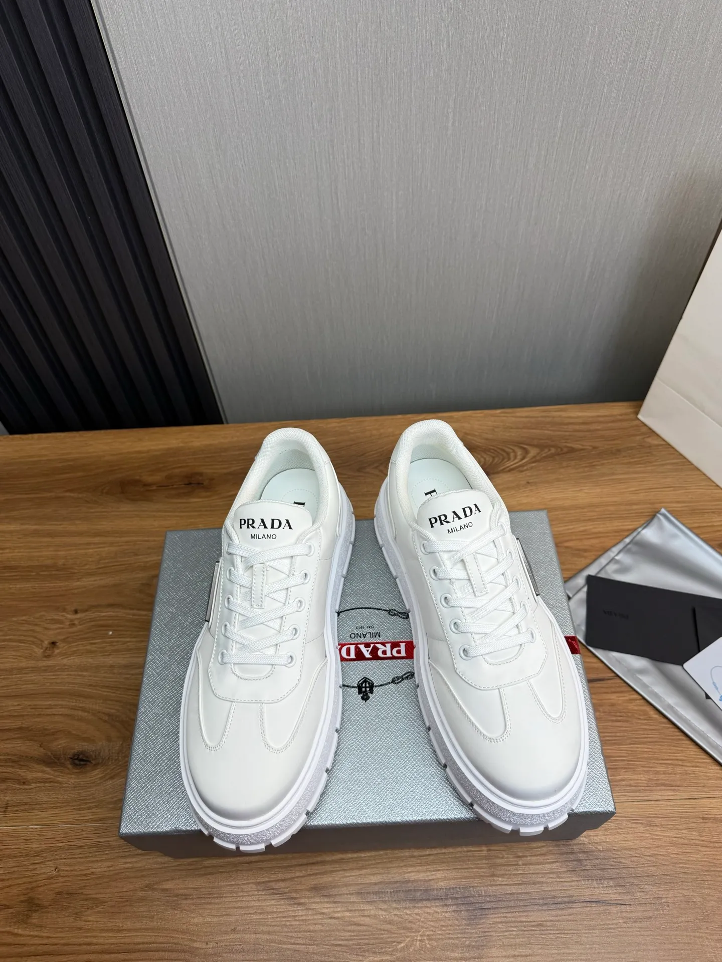 Men's shoes 💰560💰 [PRADA] Popular men's shoes shipped 👏Official website synchronized ⬆️Original imported waterproof fabric + cowhide lining, 1⃣️:1⃣️reproduction, original sole, 38-45 (45. Customized, non-refundable)